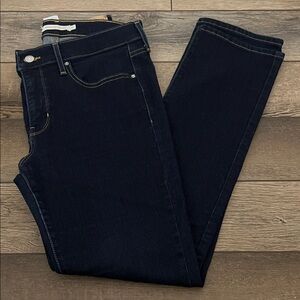 Levi's Women's 314 Shaping Straight Leg Jeans